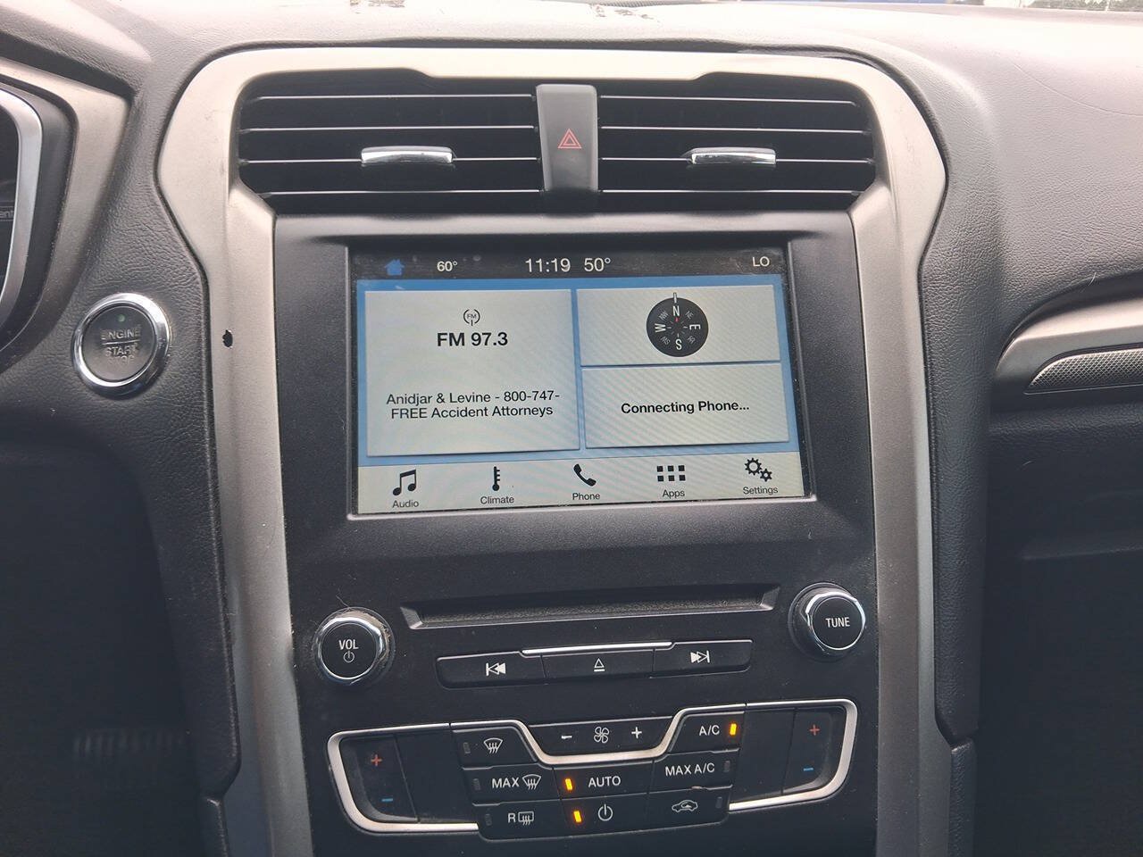 Used 2017 Ford Fusion SE w/ Fusion SE Technology Package FWD image 10