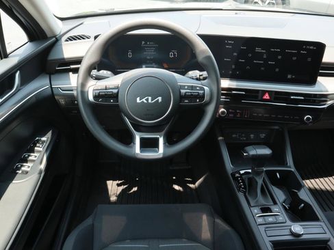 New 2025 Kia K5 LXS FWD image 13