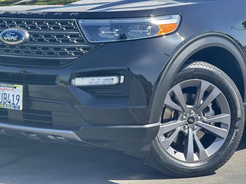 Used 2022 Ford Explorer XLT w/ Equipment Group 202A image 39