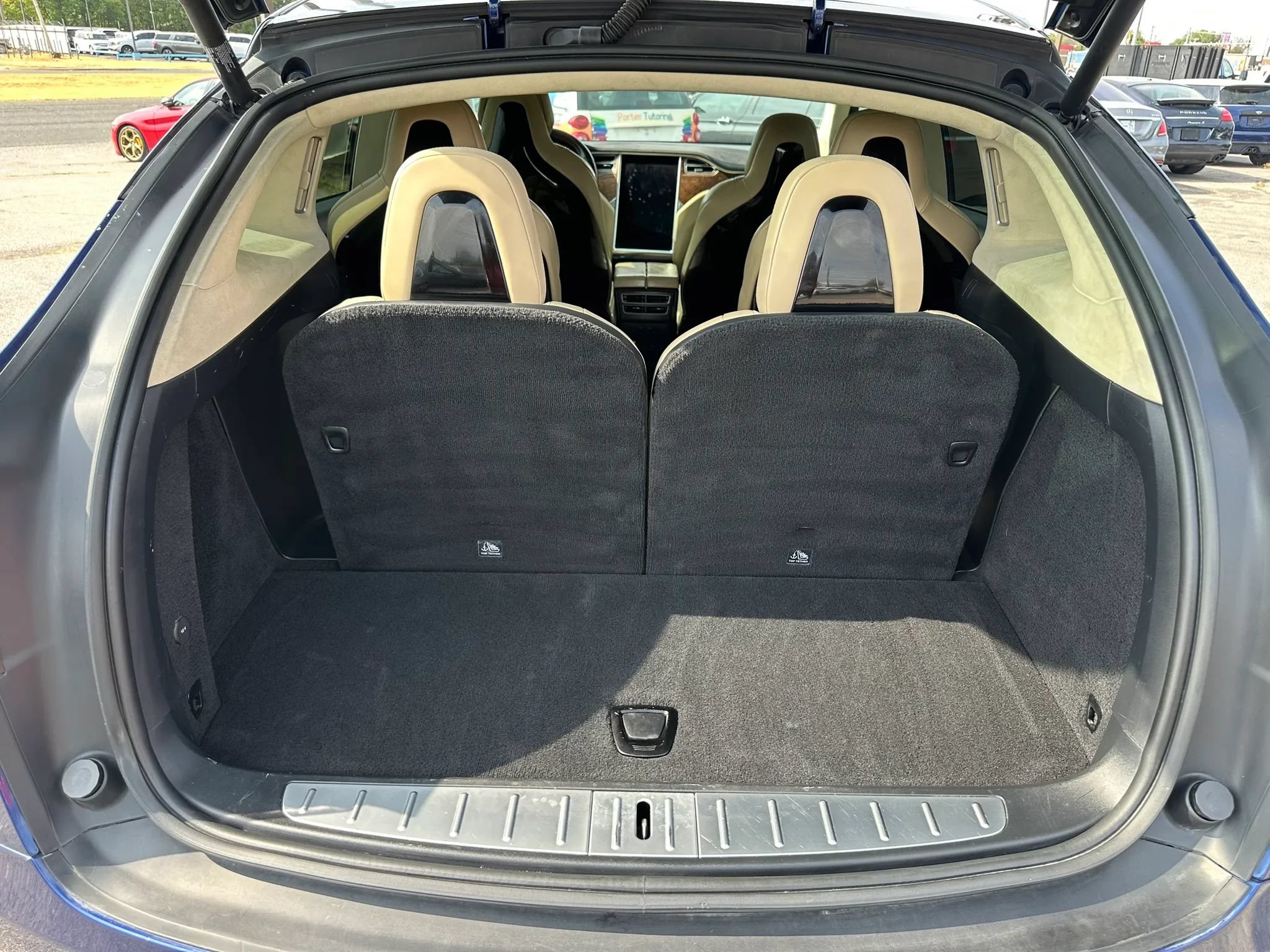 Used 2017 Tesla Model X 75D AWD/4WD image 26