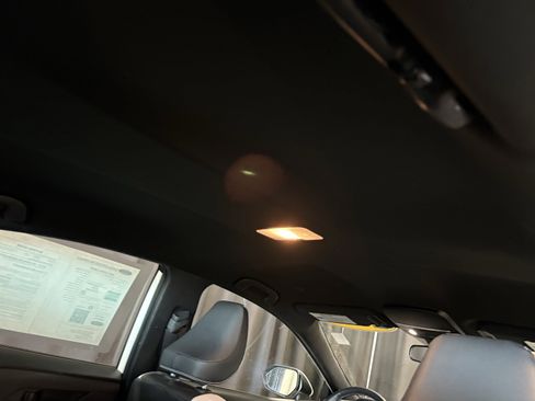 Used 2025 Toyota Camry SE image 33