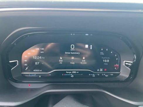 Used 2024 GMC Yukon Denali w/ LPO, Floor Liner Package AWD/4WD image 11