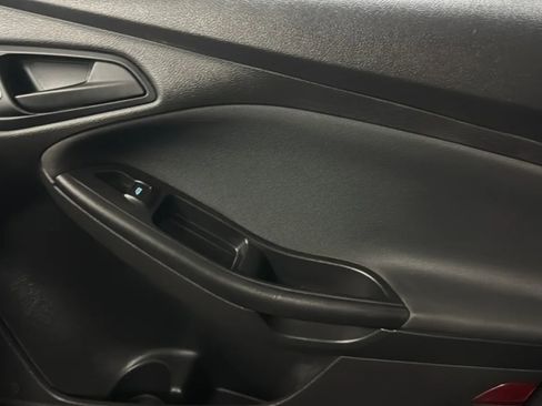 Used 2018 Ford Focus S FWD image 17