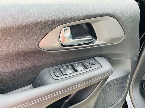 New 2026 Chrysler Voyager LX image 14