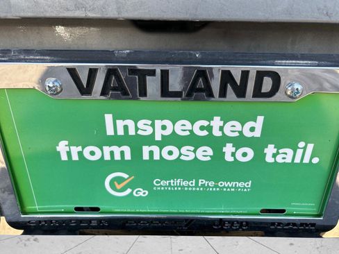 Used 2024 Chevrolet Silverado 1500 High Country w/ High Country Premium Package image 9