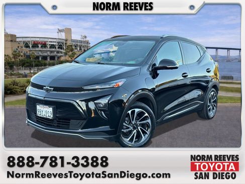 Used 2022 Chevrolet Bolt EUV Premier w/ Sun & Sound Package image 1