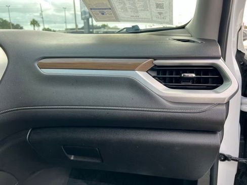 Used 2021 GMC Acadia SLE w/ Driver Convenience Package image 50