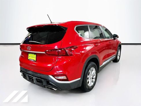 Used 2020 Hyundai Santa Fe SE image 5