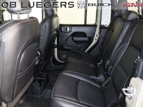 Used 2022 Jeep Gladiator Sport AWD/4WD image 11
