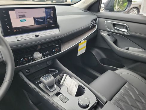 New 2026 Nissan Rogue Platinum AWD/4WD image 29