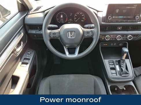 Used 2024 Honda CR-V EX image 3