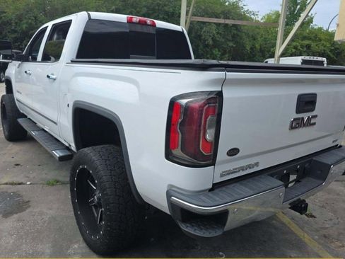 Used 2018 GMC Sierra 1500 SLT w/ SLT Premium Package RWD image 2