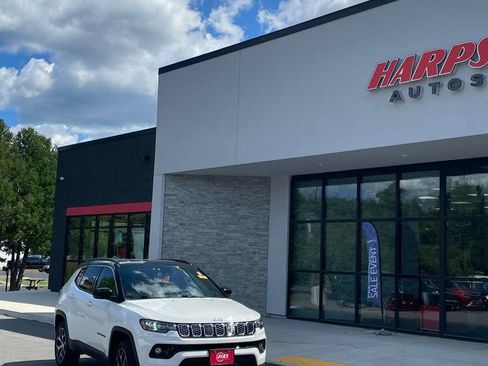 Used 2024 Jeep Compass Limited AWD/4WD image 1