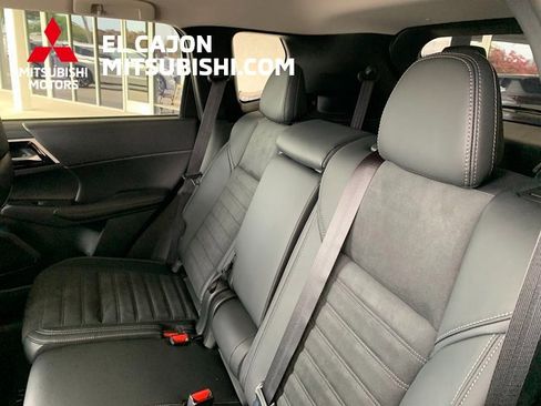 New 2025 Mitsubishi Outlander SE image 14