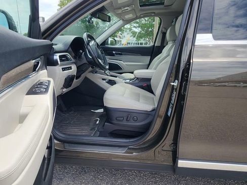 Used 2022 Kia Telluride EX w/ EX Premium Package FWD image 9