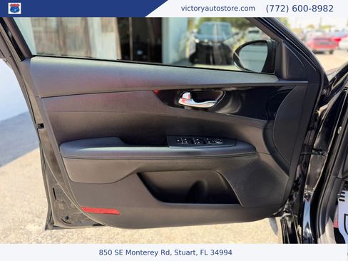 Used 2024 Kia Forte GT-Line FWD image 19