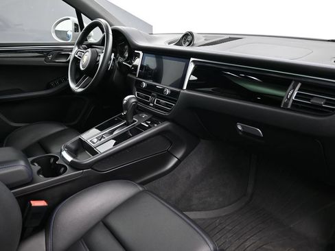 Certified 2022 Porsche Macan S AWD/4WD image 14