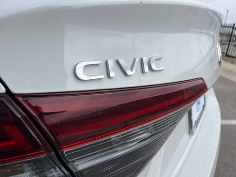Certified 2025 Honda Civic Sport image 8
