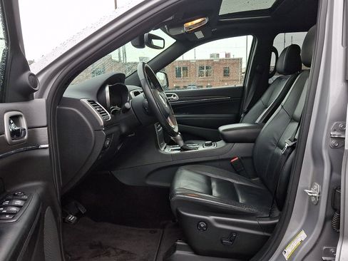 Used 2018 Jeep Grand Cherokee Limited w/ Trailer Tow Group IV image 13