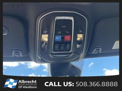 New 2026 Jeep Grand Wagoneer Limited AWD/4WD image 25