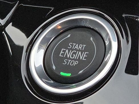 New 2026 Chevrolet Trax RS w/ Sunroof Package image 17