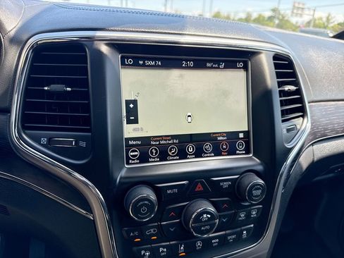 Used 2018 Jeep Grand Cherokee High Altitude AWD/4WD image 18