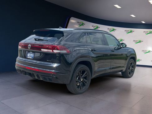 Certified 2025 Volkswagen Atlas Cross Sport SEL R-Line image 8