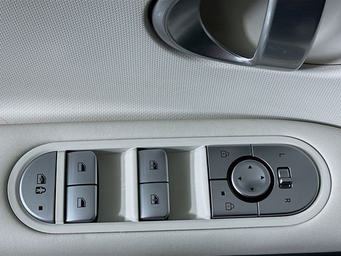 Used 2024 Hyundai Ioniq 5 SEL image 15