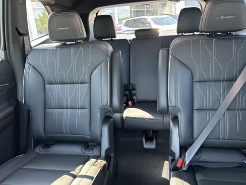 New 2026 Buick Enclave Avenir w/ Super Cruise Package AWD/4WD image 30