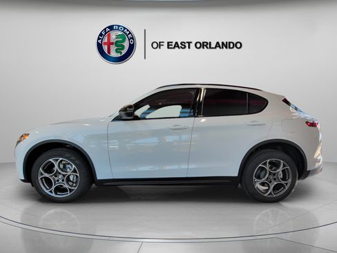 New 2025 Alfa Romeo Stelvio Sprint AWD/4WD image 5