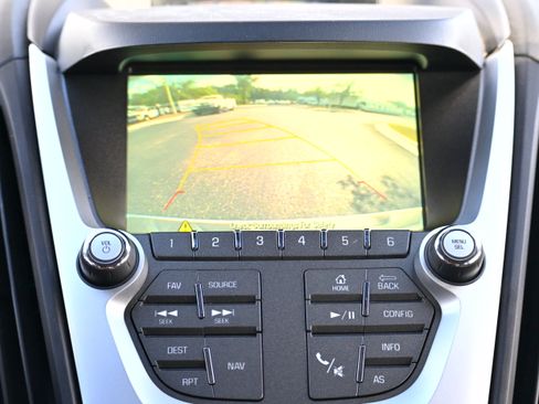 Used 2017 Chevrolet Equinox Premier w/ Enhanced Convenience Package image 16