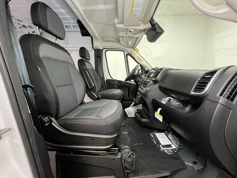 New 2026 RAM ProMaster 3500 w/ Quick Order Package 22G SLT image 9