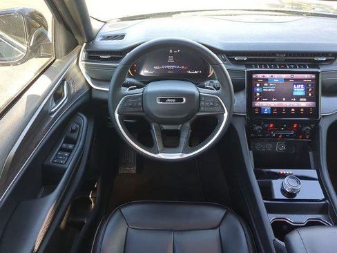 Certified 2024 Jeep Grand Cherokee L Limited image 20