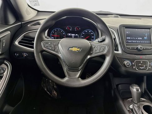 Used 2017 Chevrolet Malibu LS FWD image 11
