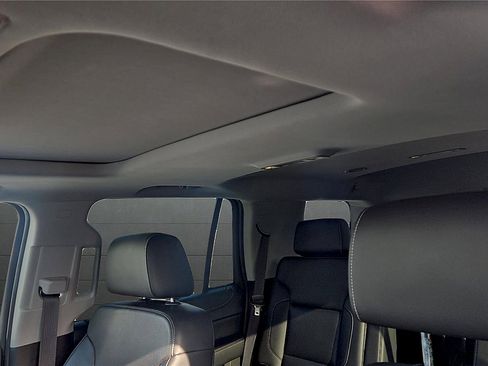 Used 2019 GMC Yukon SLT AWD/4WD image 9