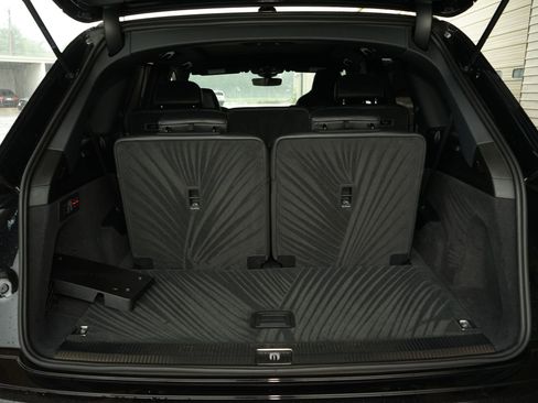 Used 2023 Audi SQ7 Prestige AWD/4WD image 28