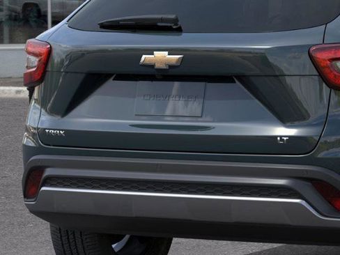 New 2026 Chevrolet Trax LT w/ Driver Confidence Package image 45