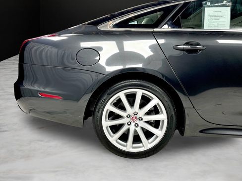 Used 2016 Jaguar XJ R-Sport AWD/4WD image 36