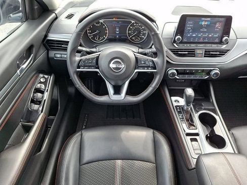 Used 2023 Nissan Altima 2.5 SR AWD/4WD image 14