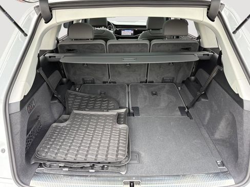 Certified 2025 Audi Q7 3.0T Premium Plus AWD/4WD image 24