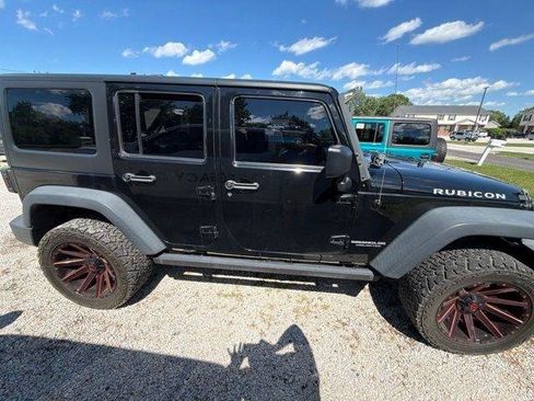 Used 2014 Jeep Wrangler Unlimited Rubicon w/ Connectivity Group AWD/4WD image 3