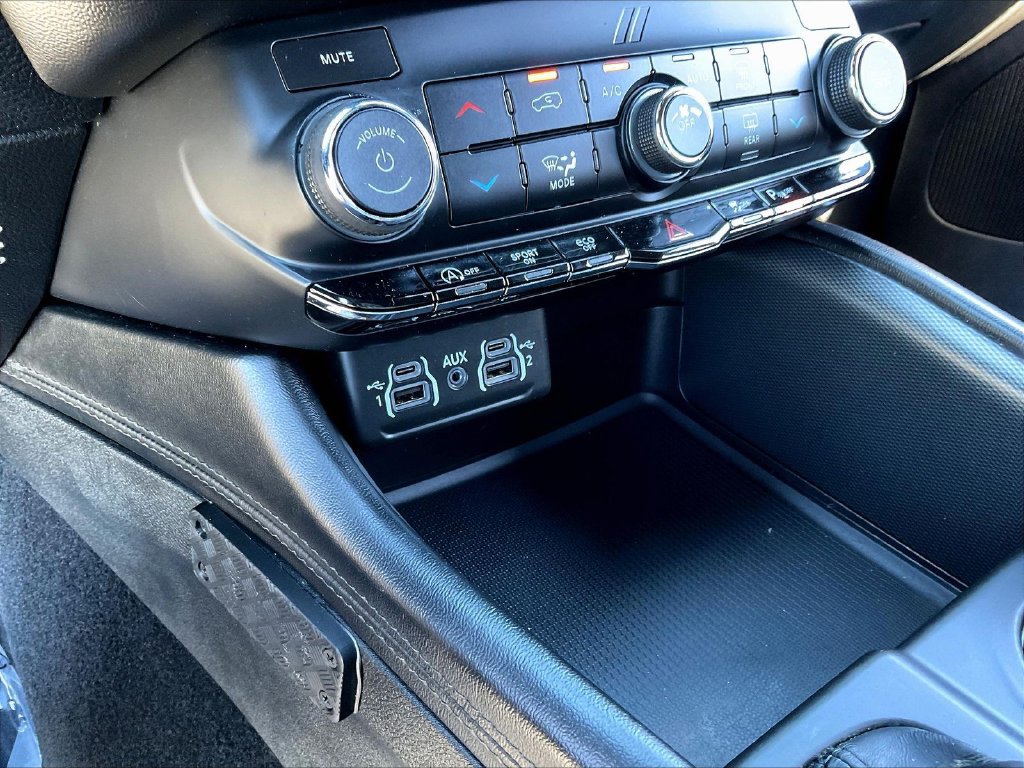 Used 2019 Toyota 4Runner SR5 AWD/4WD image 15
