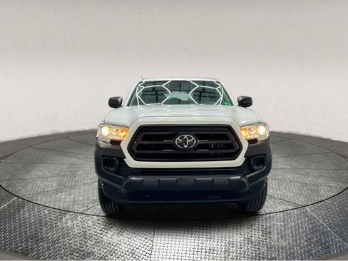 Used 2022 Toyota Tacoma SR image 3
