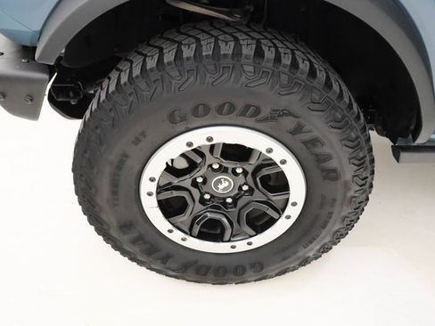 Used 2021 Ford Bronco Badlands image 6