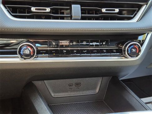 New 2026 Chevrolet Equinox LT w/ Convenience Package II image 28