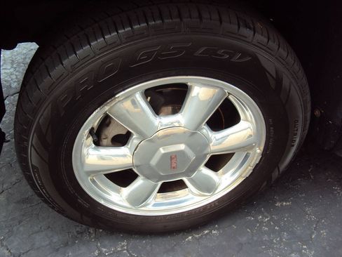 Used 2005 GMC Envoy SLE AWD/4WD image 16