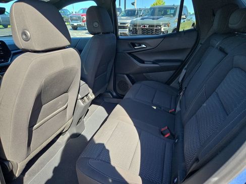 Used 2025 Chevrolet Equinox LT w/ Safety and Technology Package FWD image 12