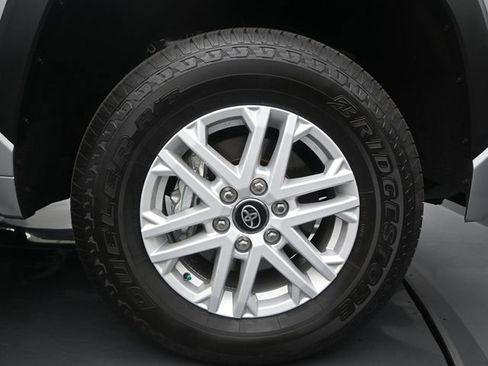 Used 2025 Toyota Tundra SR5 AWD/4WD image 16