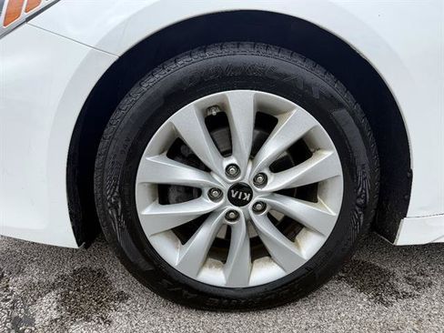 Used 2018 Kia Optima S FWD image 6