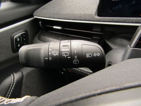 Used 2025 Ford Mustang Mach-E GT AWD/4WD image 31